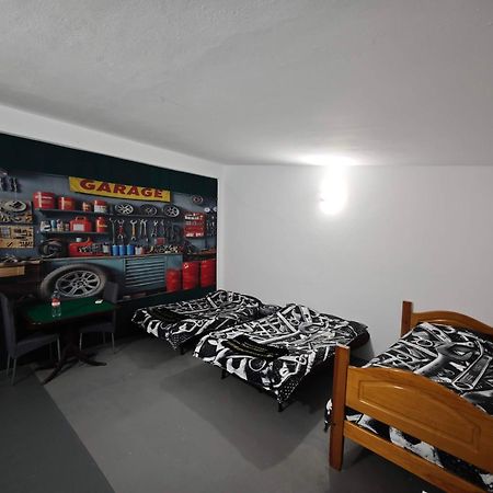 Garage4Me Pool Opcional Hotell Esmoriz Eksteriør bilde