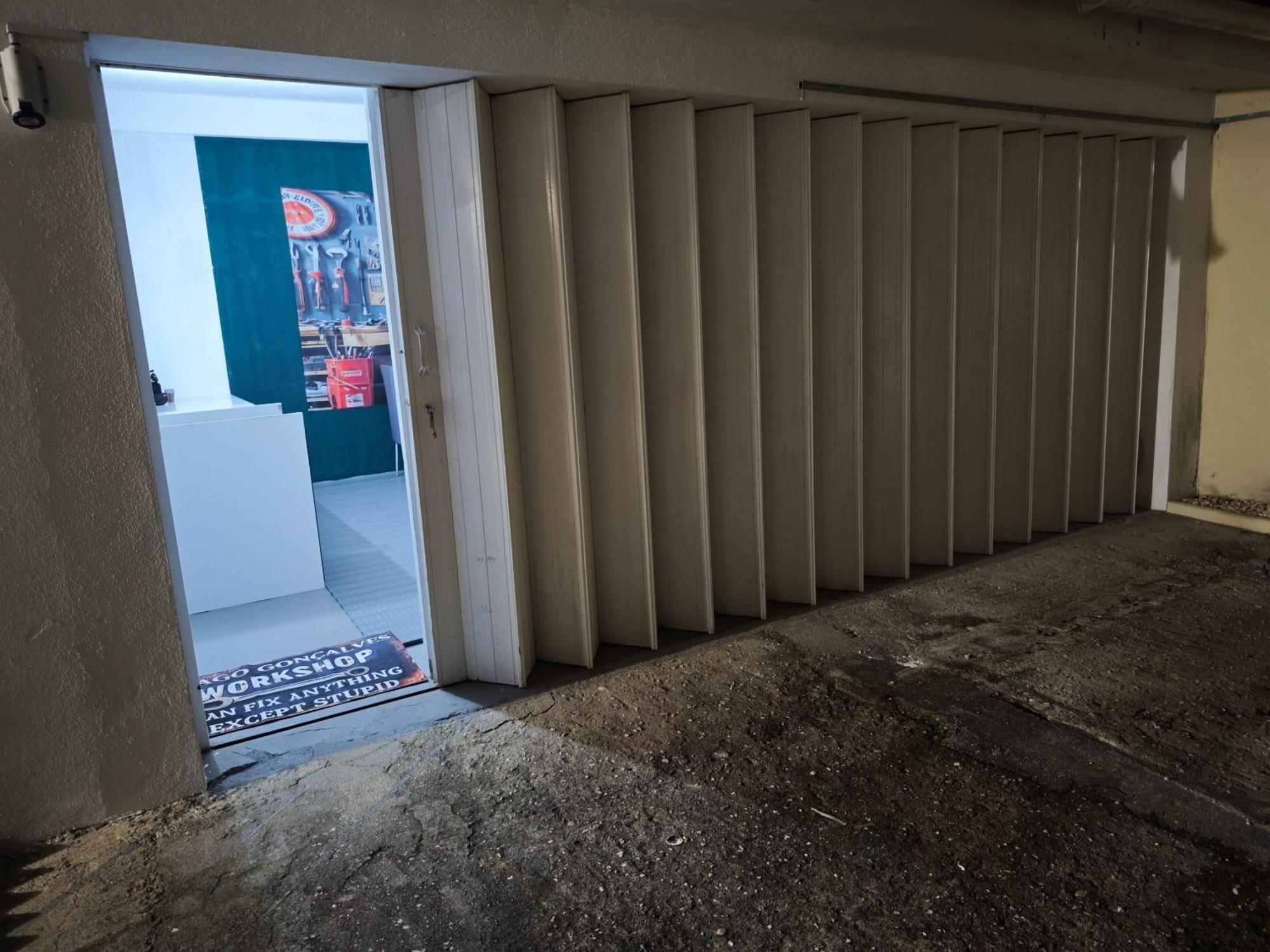 Garage4Me Pool Opcional Hotell Esmoriz Eksteriør bilde
