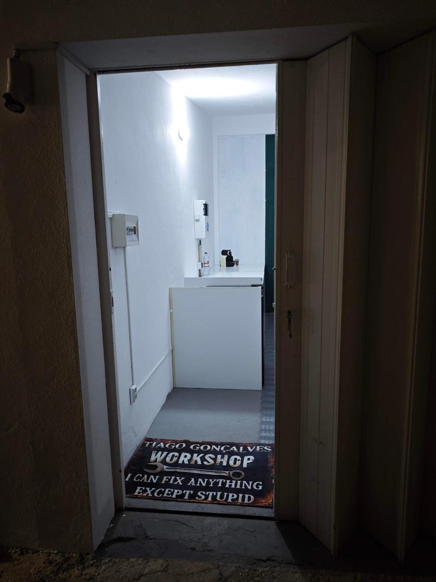 Garage4Me Pool Opcional Hotell Esmoriz Eksteriør bilde