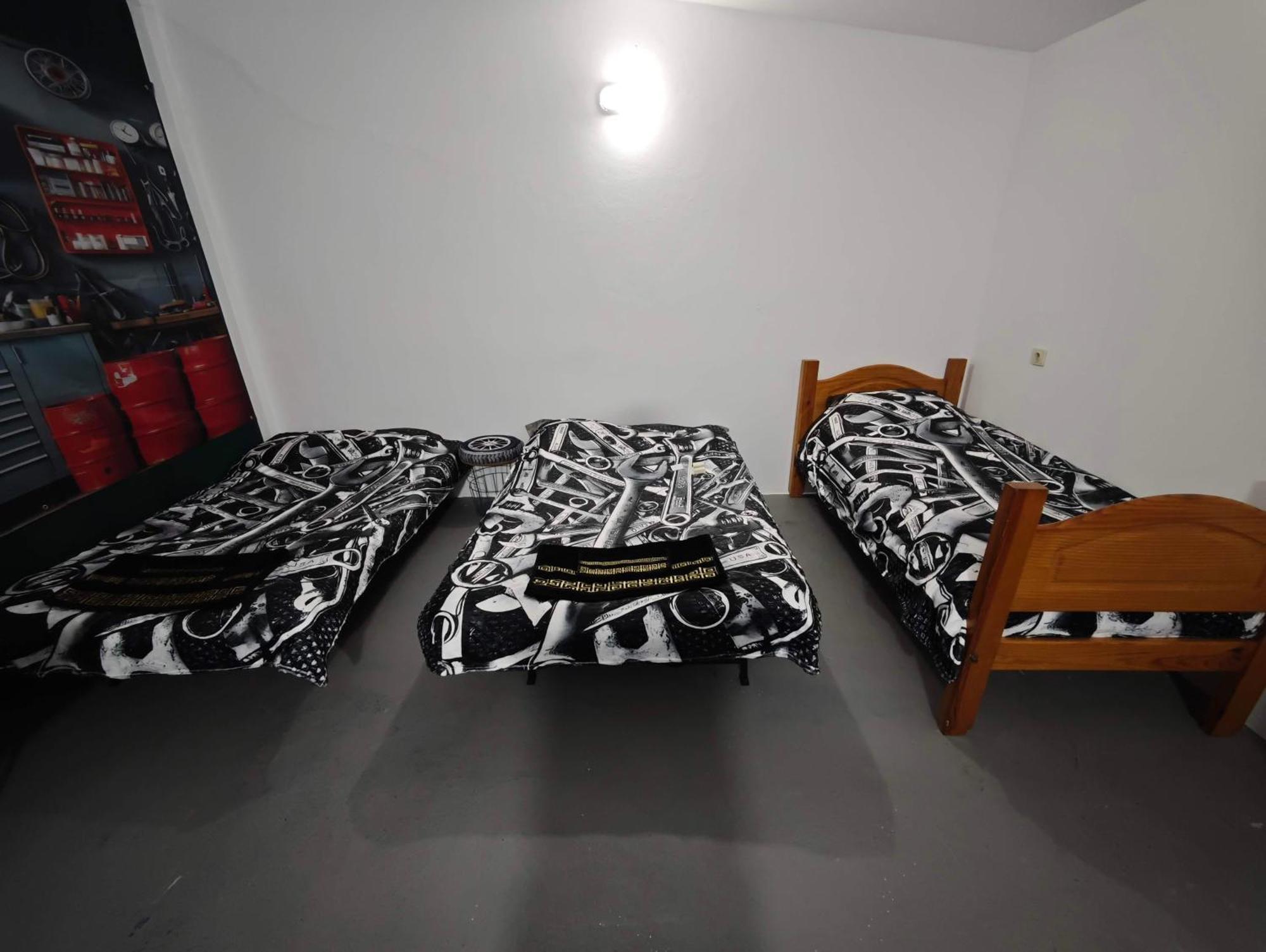 Garage4Me Pool Opcional Hotell Esmoriz Eksteriør bilde